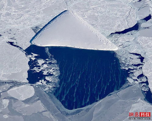 NASA发布南极洲奇特长方形冰山最新照片 