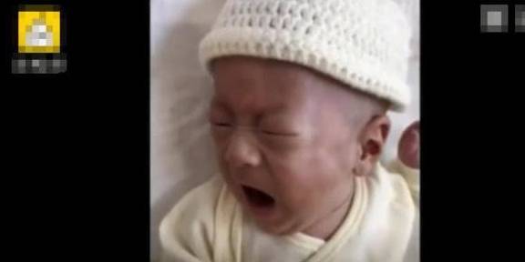 世界上最小的男婴平安出院,出生时仅268克