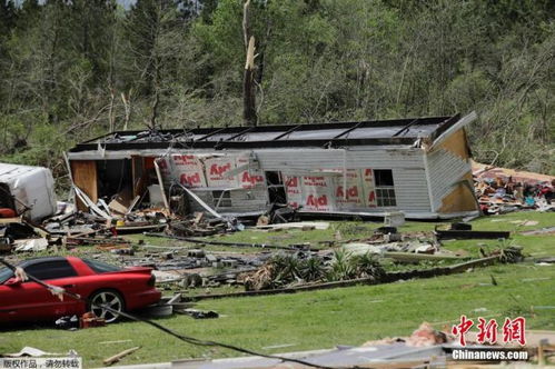 美国南部多州遭遇龙卷风袭击 造成至少19人死亡 大面积停电 