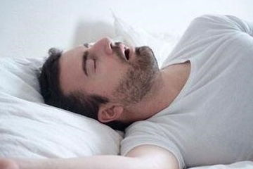 睡觉时,这个动作可能会 偷走 寿命 做好几件事,安稳睡到天亮
