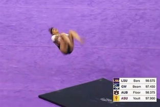 女体操选手比赛时空翻失误摔地双腿当场折断,评审观众全吓坏