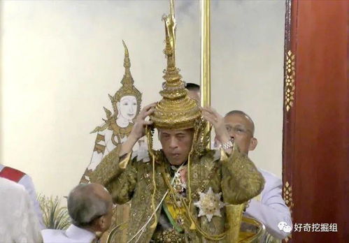 泰国国王与保镖结婚3天后正式加冕 戴上7公斤重的王冠(泰国国王是保镖的儿子)