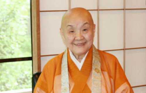 日本尼姑被称为 子宫作家 , 沉溺于男色, 却是日本文化的功劳者