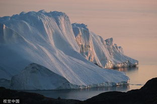 异常高温热浪 一路向北 格陵兰岛冰川加速融化