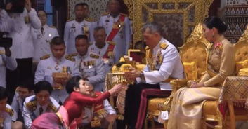 泰国皇家卫队少将诗妮娜披拉萨甘娅妮被封为披(泰国皇家卫队阅兵)