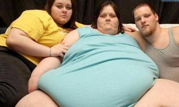 世界最胖女子,到底吃了能这么胖,足足有1450斤