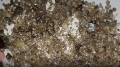 巴西一火山喷发带出一堆钻石 埋藏超45亿年 比月亮还古老
