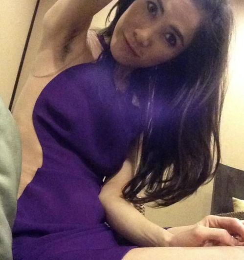 诗妮娜的清纯都是装的 又换新造型太迷人,戴黑珍珠美得好梦幻