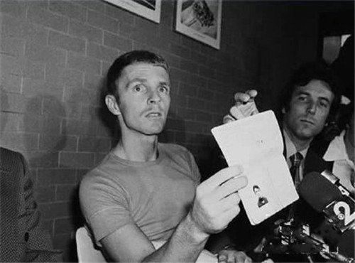 1962年,美国三名囚犯从恶魔岛越狱,警方查找59年仍无收获