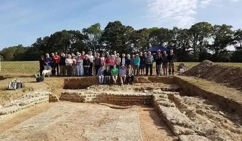 英国出土1600年前壁画,上面却有5个简体汉字,考古界热议不断