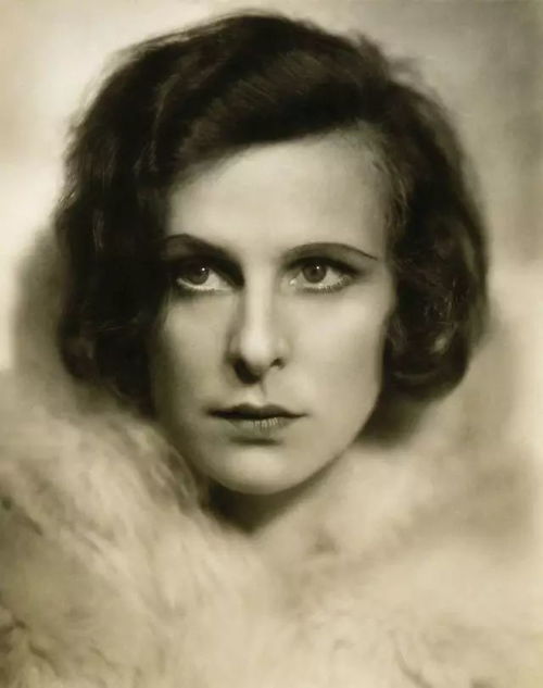 希特勒眼中的完美德国女人 Leni Riefenstahl