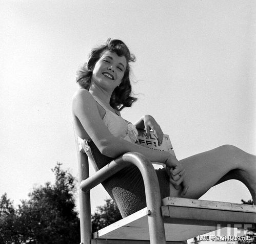 一组50年代美国老照片 带你去看看那时候的泳装美女