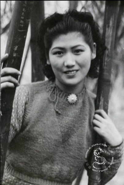 她是中国第一个现代女性时尚设计沙龙,中国女性第一次有自己的时