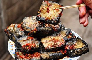 日本人吐槽臭豆腐像垃圾排泄物,遭网友怒怼 不好吃就快滚 