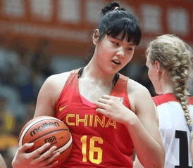 中国女篮 奥尼尔 横空出世,身高超2米单场砍双20,打爆日本 