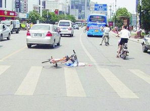 骑车逆行跟交警吵 谁知对方曾救妻子 