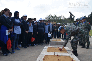 我赴黎巴嫩维和官兵开展国际地雷行动日宣传活动