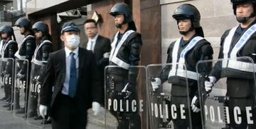 日本暴力黑帮山口组总部被警察包围