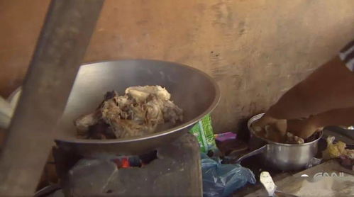 他们把恶心垃圾做成美味的食物 菲律宾贫民窟儿童的日常生活
