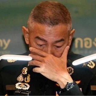 军人枪击案致30死 泰国陆军总司令含泪致歉 要怪就怪我
