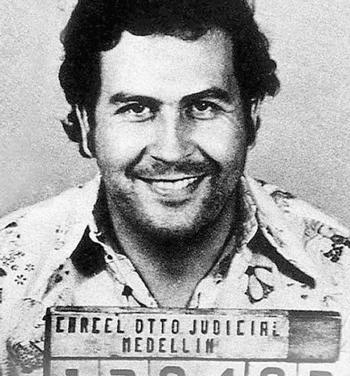哥伦比亚大毒枭巴勃罗·埃斯科巴Pablo Escobar是怎么死的(哥伦比亚大毒枭巴克)