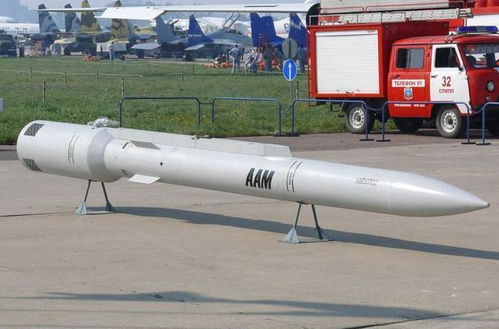 空空导弹之首美国AIM120,居然存在重大缺陷,中国霹雳15表现亮眼