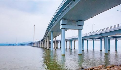 海水那么深,跨海大桥的桥墩是如何打桩的 世界基建看齐中国
