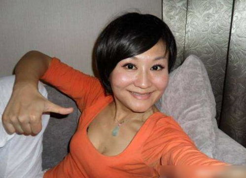 最惨 央视女主持,远嫁国外却被虐待,没饭吃一包卫生巾用一年