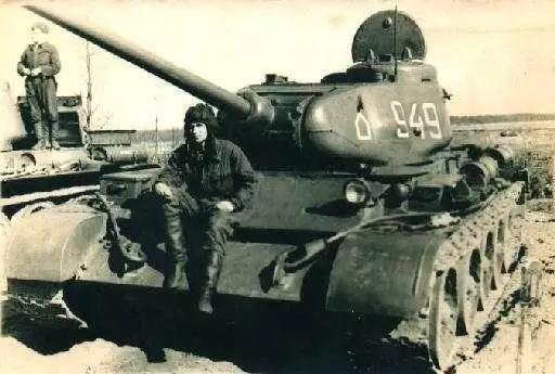 T44 出生晚了几天 失去了与德国虎 豹坦克一较高低的机会 苏联 