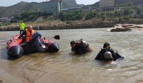 陕西一家人落水4口已找到3人 还有1人仍在搜救中