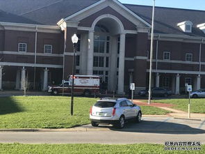 美国阿拉巴马州高中放学时发生枪击案 致1死2伤