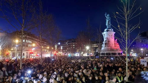 法国 2万人聚集巴黎共和国广场,开启全民抗议反犹行动