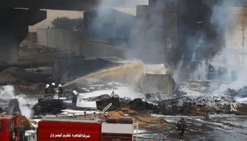埃及开罗附近一输油管道发生原油泄漏引发火灾致17人受伤
