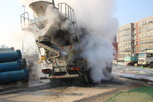 湖北街头一水泥罐爆炸,只听嘣一声水泥灰喷在整条街上(湖北二手水泥罐)