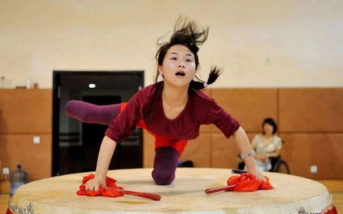 汶川地震中截肢的舞蹈老师跳无价之姐,这才是现实版乘风破浪的姐姐