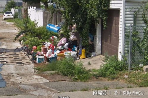 史上最懒住户,门口垃圾2层楼高,生活20年不愿清理被罚243万