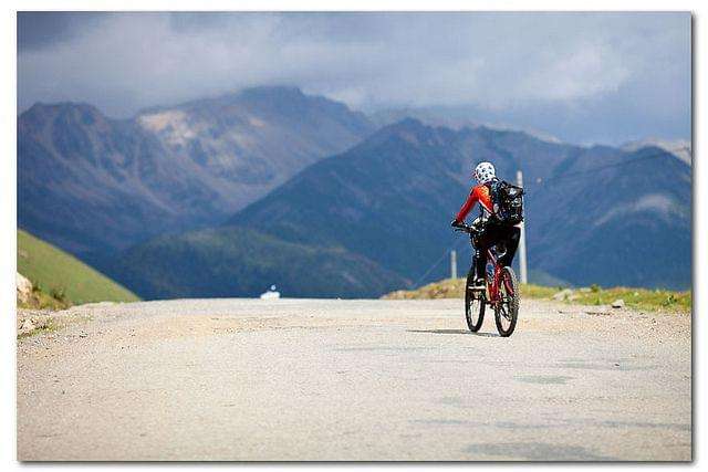 挑战川藏线,14岁少年24天骑行2200公里,一天翻越4座4千米大山