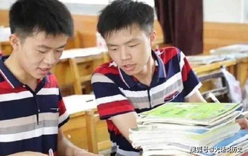 双胞胎学霸分别被清北录取,网友 可以换着念,同一张脸双重享受