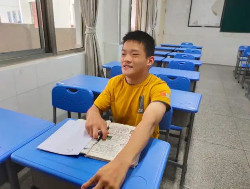 高考623分脑瘫考生被中国药科大学录取