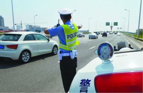 交警最喜欢查的4种车,开着上路就得有心理准备就盯着你呢