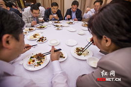 湖南副省长吃鸡肉 为禽类产品 代言 