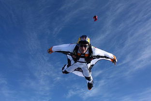 7000英尺点燃降落伞 网易体育(7000英尺等于多少公里)