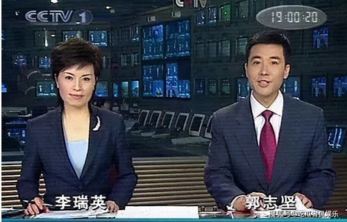 央视《新闻联播》再次迎来新主播宝晓峰(央视新闻联播女主持人有哪些人)