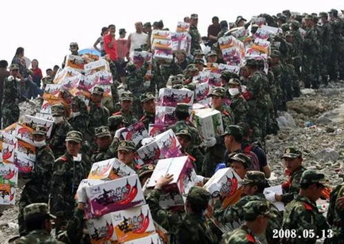 都是英雄!汶川地震空降兵15勇士重聚 12年前,他们惊天动地(汶川地震英雄教师)