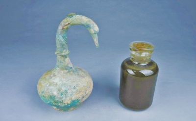 两千年前青铜壶里的残留液体是啥 系两千年前药酒 