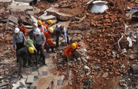 印度再发塌楼事故 已致12人死亡 