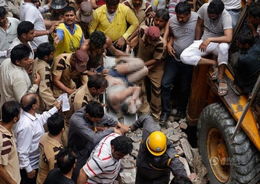 印度接连发生两起塌楼事故 已致22人死亡 