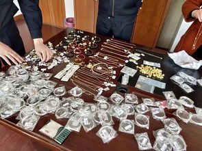 2万元珠宝被盗,警方称不是人为的,监控拍到了奇怪的照片(梦见家里的珠宝被盗)