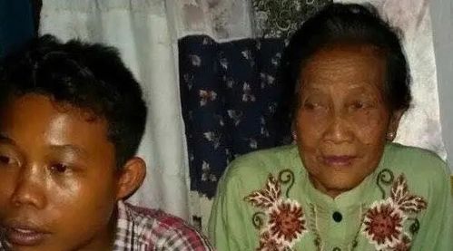 印尼19岁少夫软禁74岁妻子防出轨,女方还想为他生宝宝