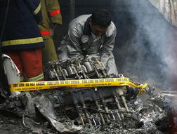 Plane crashes into Philippines slum, 13 dead Asia Pacific 